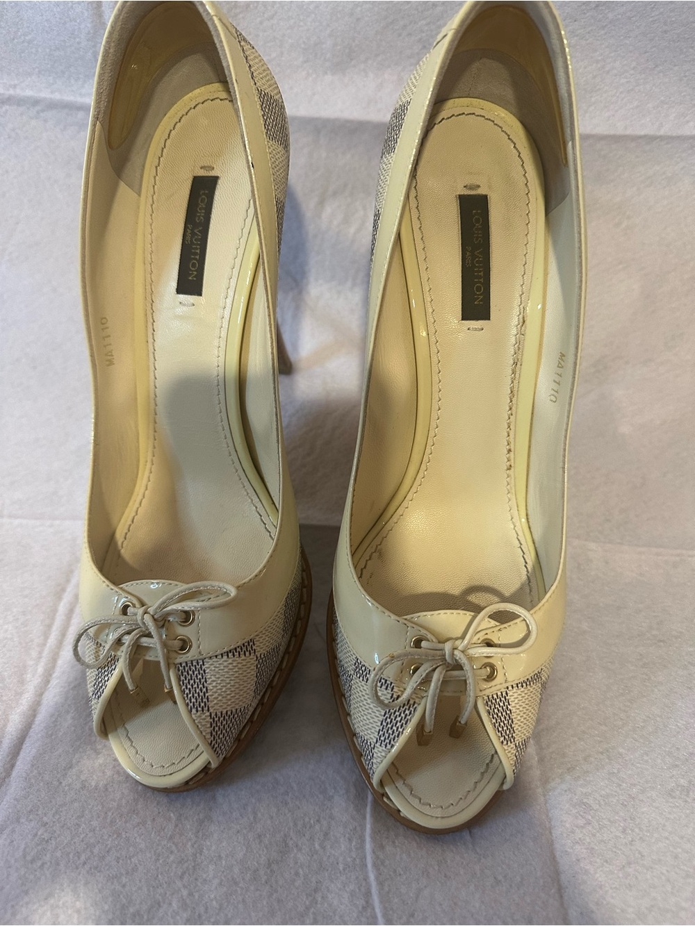 Louis Vuitton Cream Peep-Toe Pumps with Bow Detail